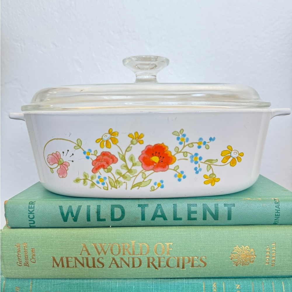 Vintage Corningware Wildflower Casserole Dish with Clear Lid